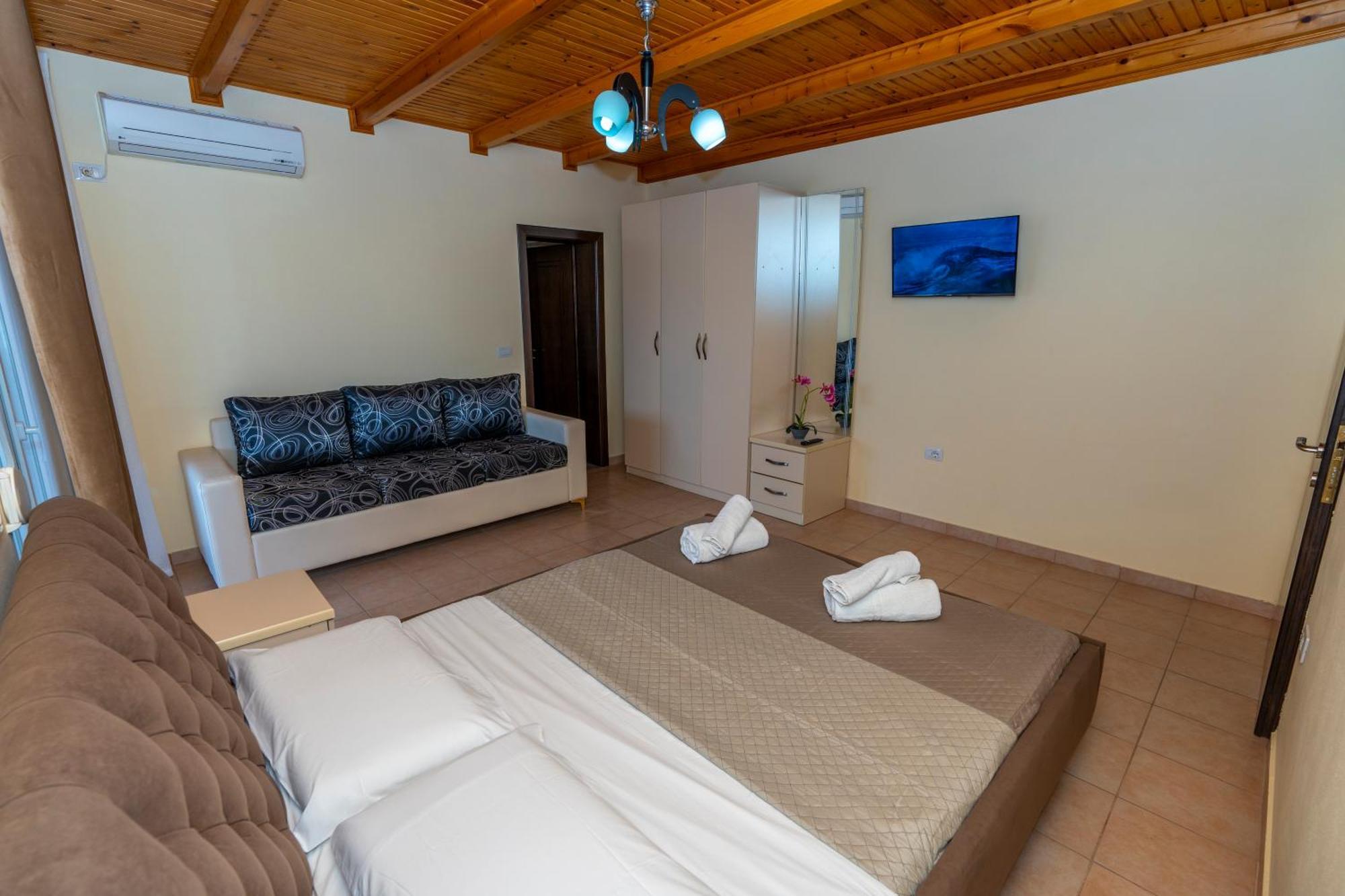 Hotel Albania Velipojë Exteriör bild